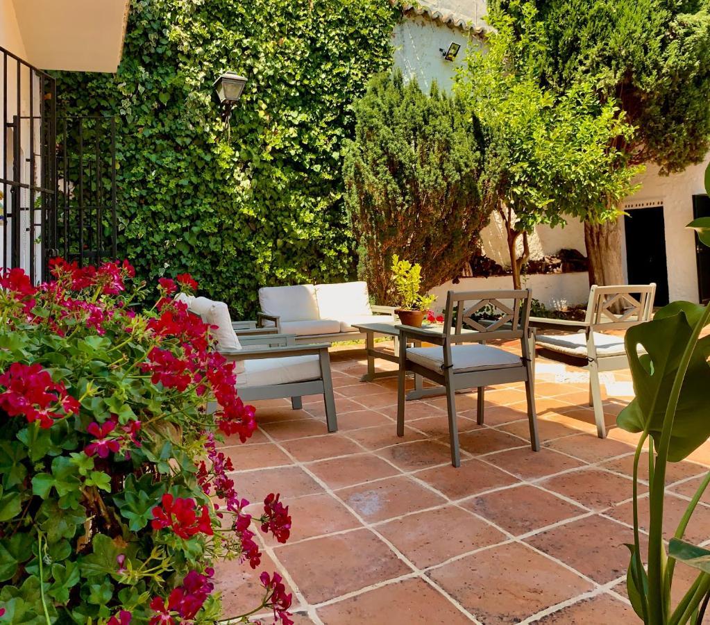 Un auténtico oasis rodeado de historia Ronda Exterior foto